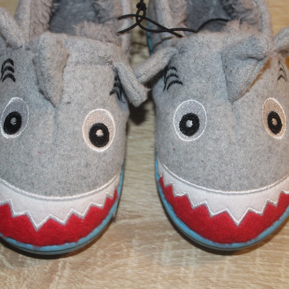 Toddler Shark Slippers by Wonder Nation - Picture 2 of 4